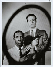 I Spy TV series 8x10 photo Robert Culp Bill Cosby with guns