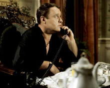 Rod Steiger in black shirt on telephone No Way To Treat A Lady 8x10 inch photo