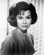 Mary Tyler Moore smiling as Laura Petrie Dick Van Dyke Show 8x10 inch photo