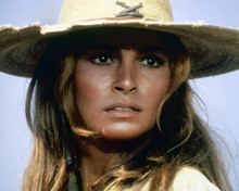 Raquel Welch wears Mexican straw hat as Sarita 1969 100 Rifles 8x10 inch photo