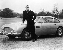 Sean Connery iconic pose with Aston Martin by golf course Goldfinger 8x10 photo
