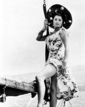 Sophia Loren leggy pin-up pose wearing big hat on yacht 8x10 inch photo