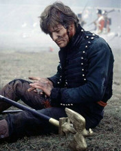 Sean Bean sits bloodied on battle field as Richard Sharpe 8x10 inch photo