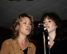 Heart rock group Nany & Ann Wilson singning together 8x10 inch photo