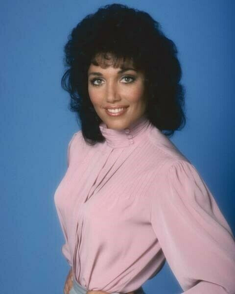 Stepfanie Kramer 1984 smiling portait as Dee Dee McCall Hunter TV