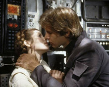 The Empire Strikes Back Solo & Leia kiss Harrison Ford Carrie Fisher 8x10 photo