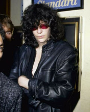 Joey Ramone cool press photo in leather jacket & red sunglasses 8x10 inch photo