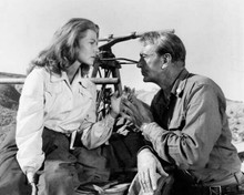 They Came To Cordura 1959 Gary Cooper & Rita Hayworth tender moment 8x10 photo