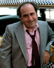 Danny De Vito gives classic Louie De Palma snarl posing by cab Taxi 8x10 photo