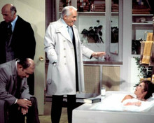 Mary Tyler Moore Show Mary in bathtub Lou Murray & Ted look on 8x10 inch photo