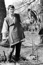 Matthew Broderick full length pose holding hawk from ladyhawke 4x6 inch photo