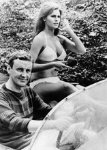 Fathom 1967 Raquel Welch in speedboat with Richard Briers 5x7 inch photo