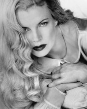 Kim Basinger beautiful studio portrait 1997 L.A. Confidential 8x10 inch photo