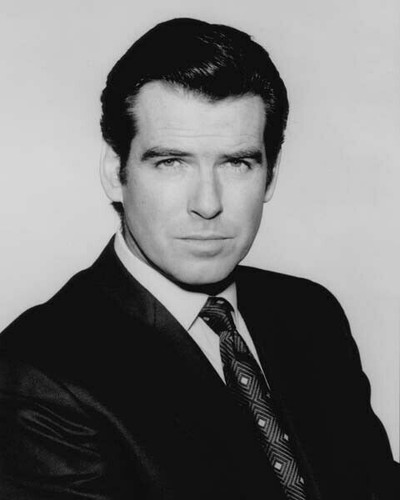 Pierce Brosnan handsome & suave studio portrait as James Bond 8x10 inch ...