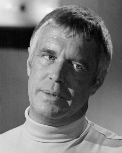 George Peppard wearing white turtle neck sweater as Banacek 1972 8x10 ...