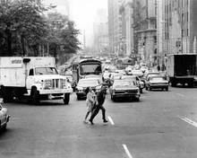 The Out of Towners 1969 Jack Lemmon & Sandy Dennis cross Manhattan street 8x10