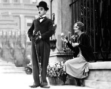 City Lights 1931 Charles Chaplin by flower girl Virginia Cherrill Poster 11x17