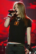 Avril Lavigne 11x17 Mini Poster in concert singing