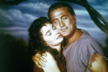 Spartacus Kirk Douglas holds Jean Simmons in embrace 12x18 inch Poster