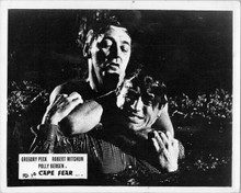Cape Fear 1962 Robert Mitchum tries to drown Gregory Peck in swamp 8x10 photo