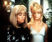 Shampoo 1974 legends Julie Christie & Goldie Hawn dressed for party 8x10 photo