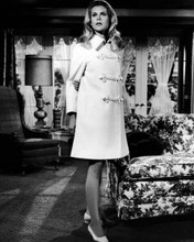 Elizabeth montgomery trendy in white coat as Sam at home in Bewitched 8x10 photo