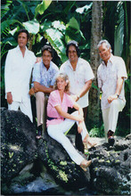 Hawaii Five O 1980 TV series Jack Lord Sharren Farrell William Smith & cast pose