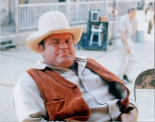 Dan Blocker relaxes on set of Bonanza TV series in Hoss clothes 8x10 photo