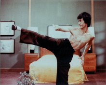 Bruce Lee classic Kung-Fu stance bare chested Fists of Fury 8x10 photo