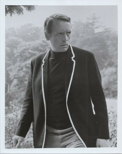 Patrick McGoohan looks intense in his blazer as Number 6 The Prisoner ...