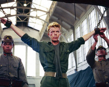 Merry Christmas Mr Lawrence guards chain David Bowie's hands up 8x10 inch photo
