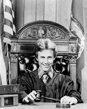 Harry Anderson sitting in Judge chair in gown Night Court TV 8x10 inch photo