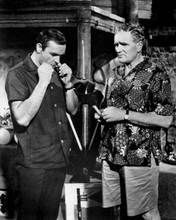 Thunderball Sean Connery with Desmond Llewelyn in Hawaiian shirt as Q 8x10 photo