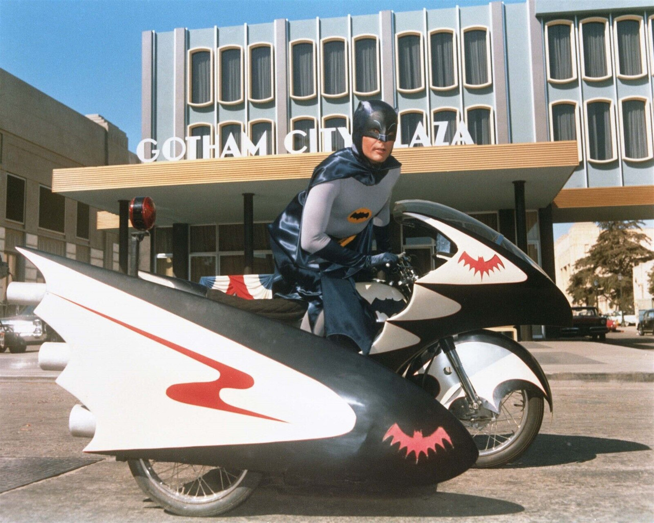 Batman TV Adam West in Gotham City Plaza on Batcycle 8x10 inch photo - The Movie Store