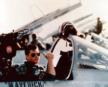 Top Gun 1986 Tom Cruise gives thumbs up sat in F-14 Tomcat Maverick 8x10 photo