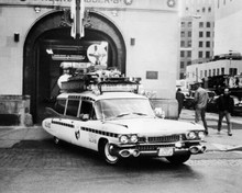 Ghostbusters 1984 The Ectomobile 1959 Cadillac Miller ambulance 8x10 inch photo