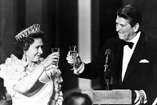 President Ronald Reagan toasting HM The Queen Elizabeth II 8x10 inch photo