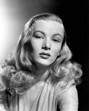 Veronica Lake smouldering in this studio glamour portrait 8x10 inch photo
