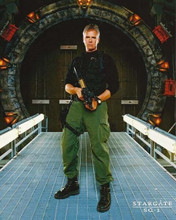 Richard Dean Anderson holding gun as Jack O'Neill Stargate SG1 8x10 photo
