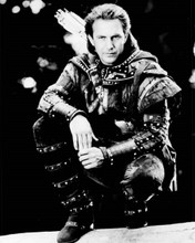 Kevin Costner crouches on wall as Robin Hood Prince of Thieves 8x10 inch photo