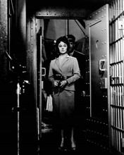 I Want To Live! 1958 Susan Hayward in handcuffs entering jail 8x10 inch photo