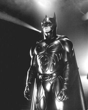 Val Kilmer striking pose as the caped crusader 1995 Batman Forever 8x10 photo