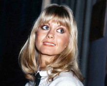 Olivia Newton-John gazes over her shoulder 1970's candid for press 8x10 photo