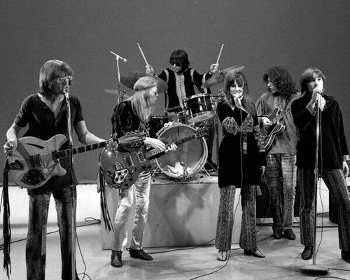 Jefferson Airplane Grace Slick and band perform on 1960's TV series ...