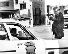 The Getaway 1972 Steve McQueen aims shotgun ay police car 8x10 inch photo
