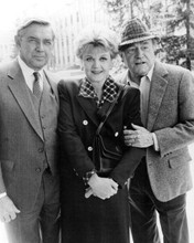 Murder She Wrote Angela Lansbury stands between two guest stars 8x10 inch photo