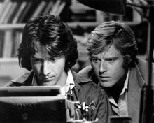 All The President's Men Redford watches Hoffman typing 8x10 inch photo