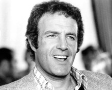 James Caan with a big smile 1974 Freebie and The Bean 8x10 inch photo