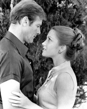 Live and Let Die 1973 Roger Moore Jane Seymour romantic moment 8x10 inch photo