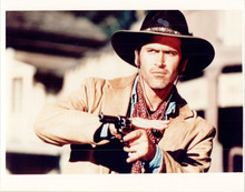 Bruce Campbell takes aim with pistol Adventures of Brisco County Jr 8x10 photo